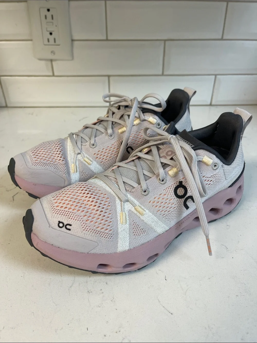 On Cloudsurfer Trail Women’s 'Silver Mauve' TRA Insoles Size 7.5